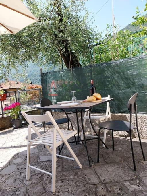 Casa Elly Apartment Riva di Solto Exterior photo